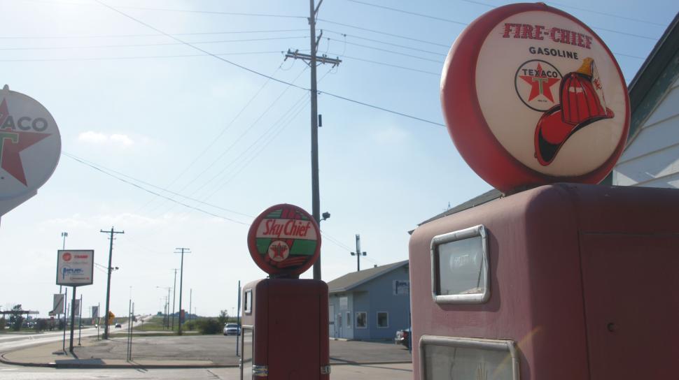 Free Image of Old Texeco Gas Station on Route 66 