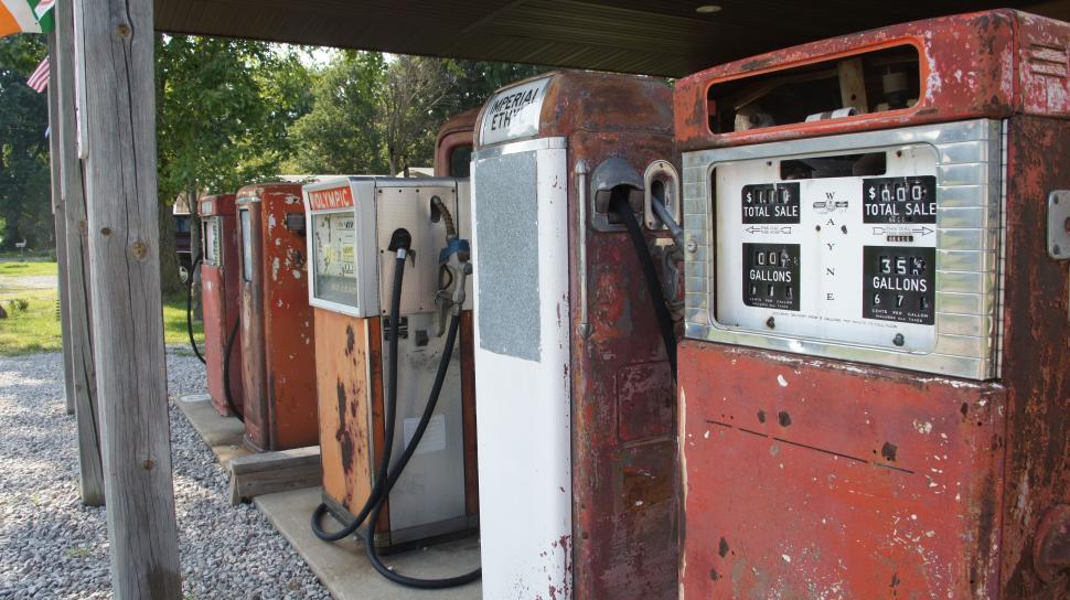 Free Image of Old Gas Pump 