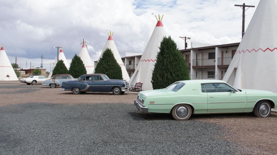 Free Image of Teepees and Cars on Route 66 