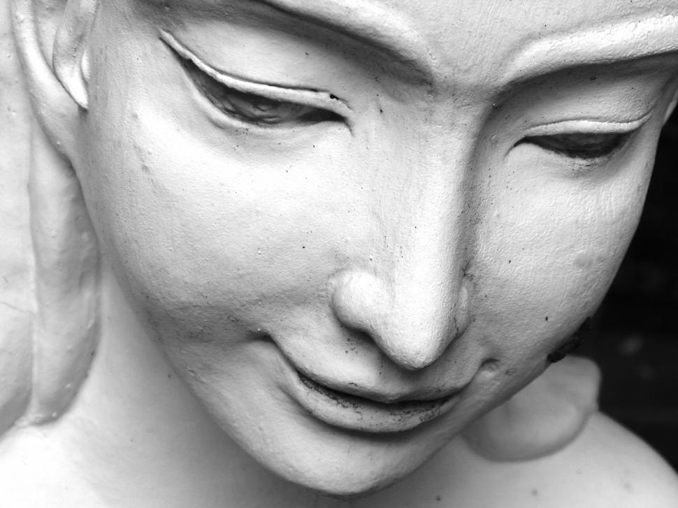 Free Image of Oriental Statue of a Woman 