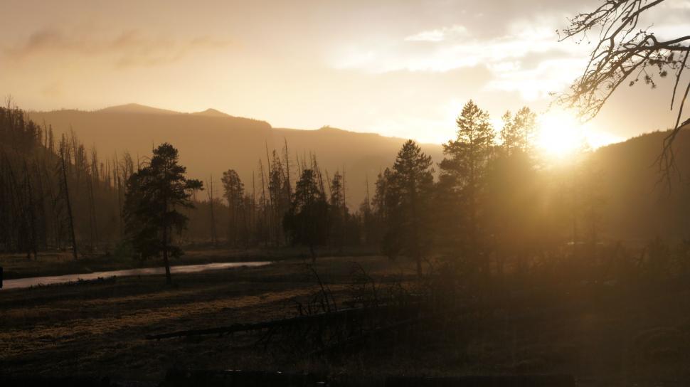 Free Image of Sunset and Lens Flair in Grand Teton 