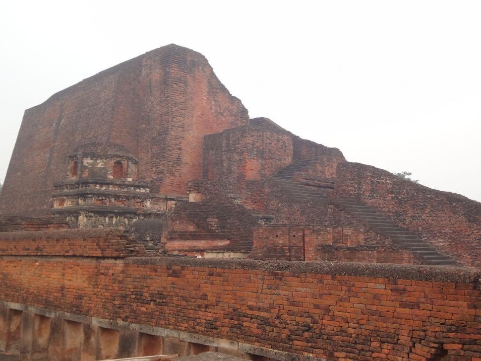 Free Image of Famous Sculpture of  Nalanda 