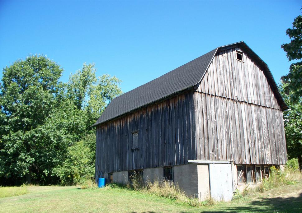 Free Image of Old Barn 