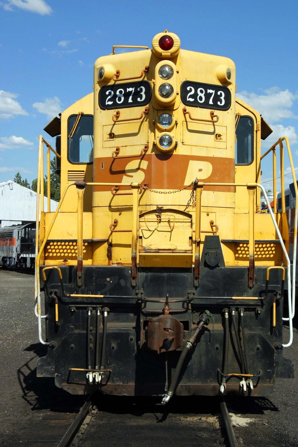 Free Image of train california locomotive decommission machine cab engine 2873 railroad headlight 