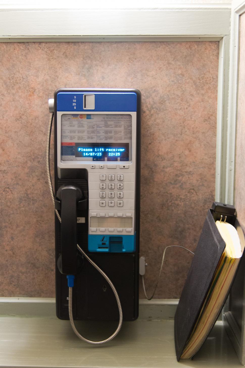 Free Image of Pay Phone 