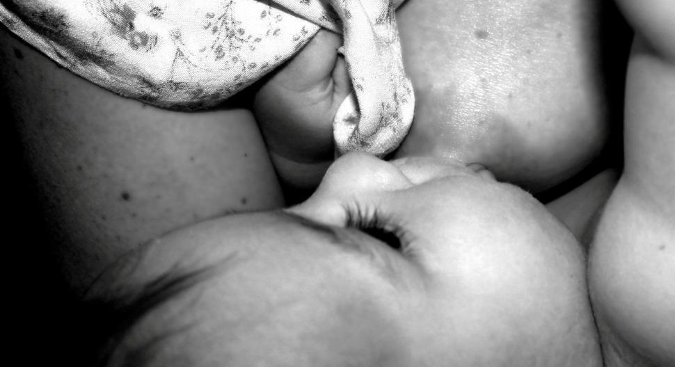 Free Image of Mother breastfeeding baby 