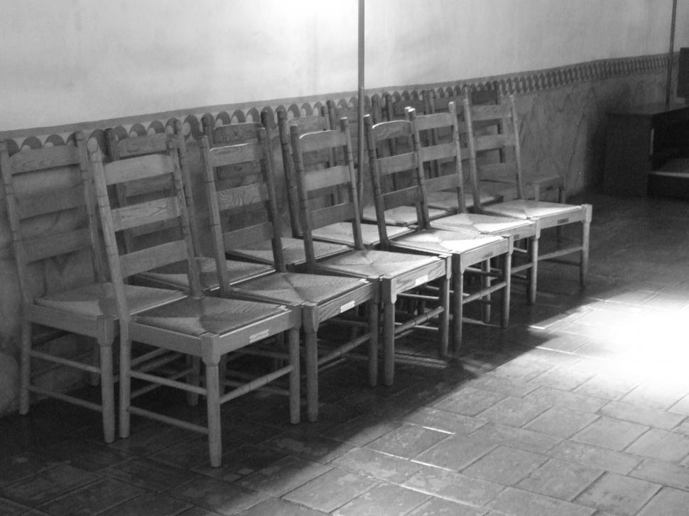 Free Image of Chairs in Black and White 