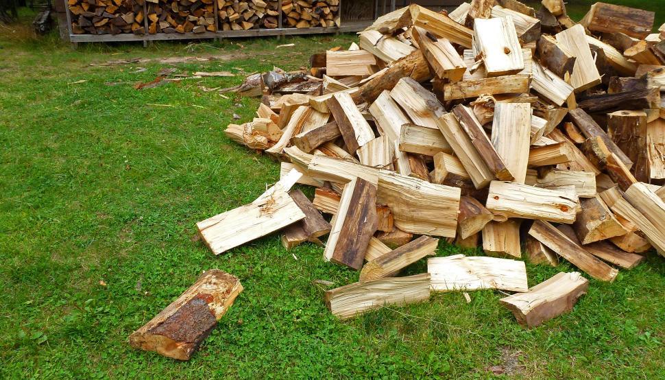 Free Image of Stack of logs 