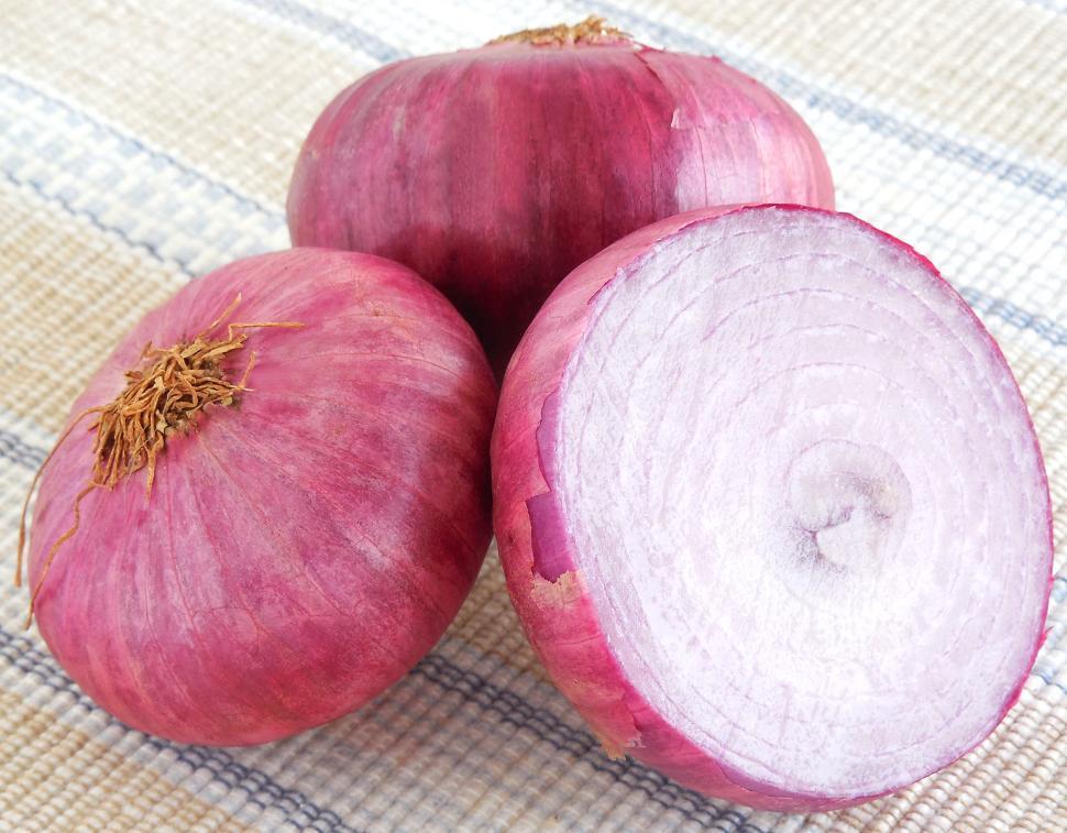 Free Image of Onions 