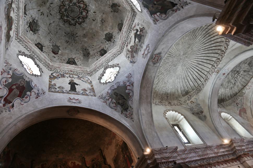 Free Image of Church ceiling 