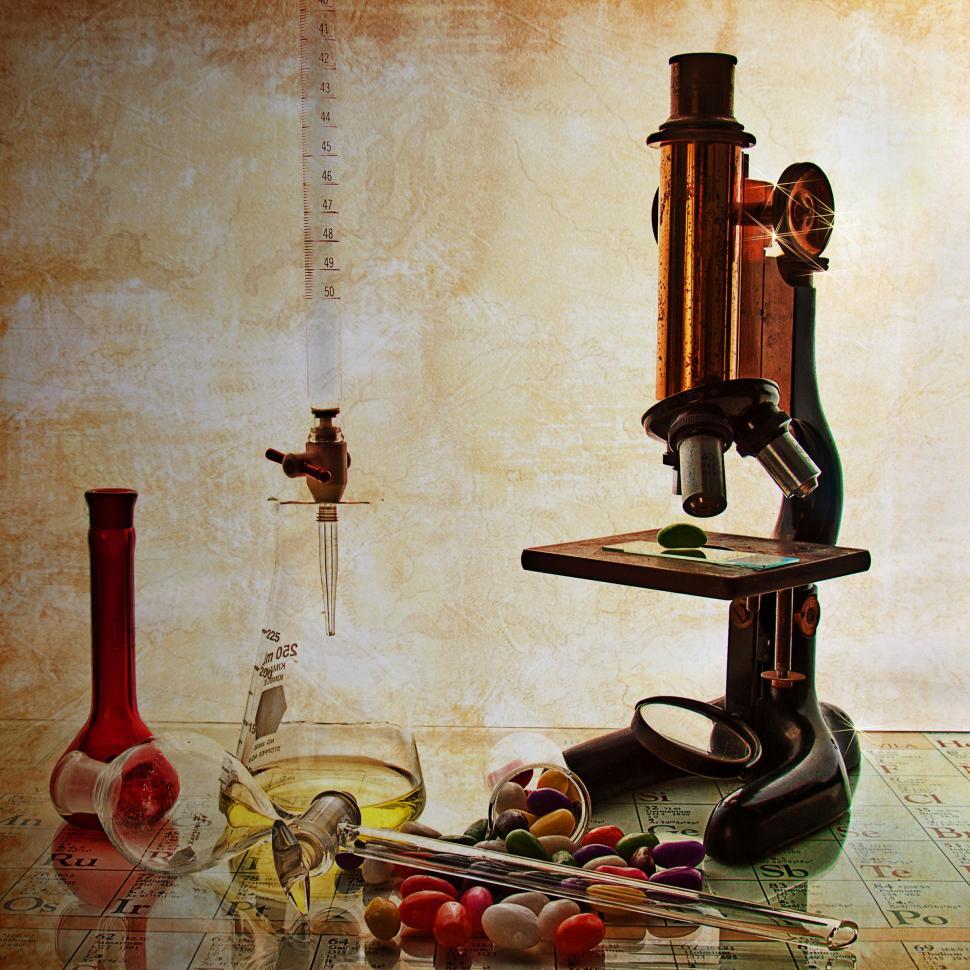 Free Image of Vingate lab glassware and microscope 