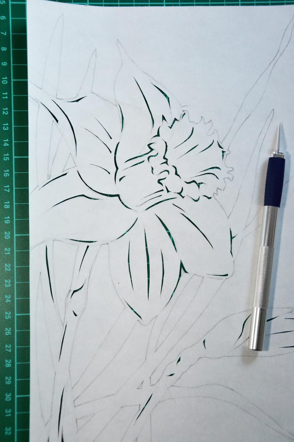 Free Image of Daffodil paper cutting 