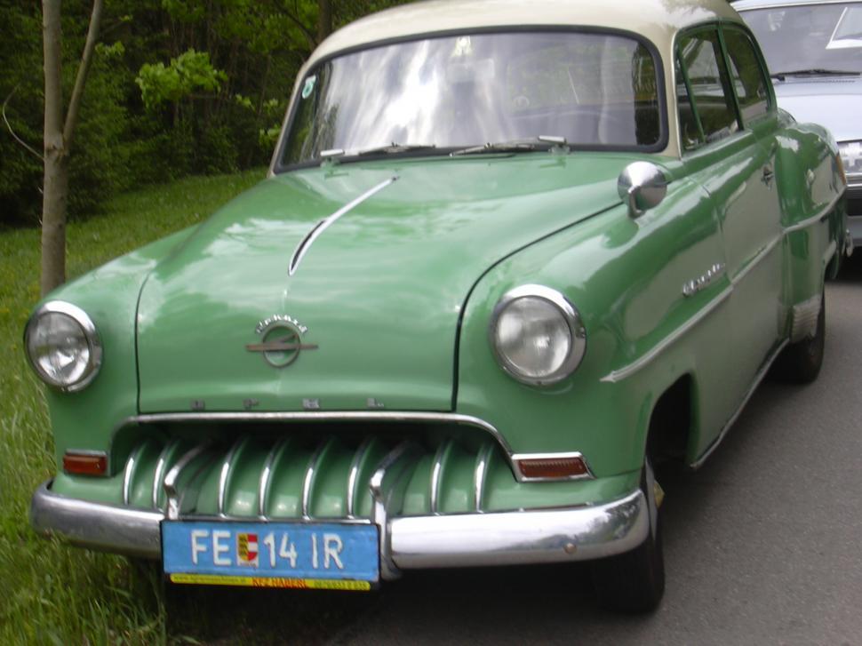 Free Image of Old Opel model 