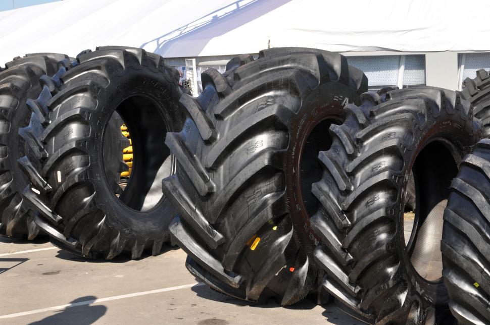 Free Image of Row of tractor tyres 