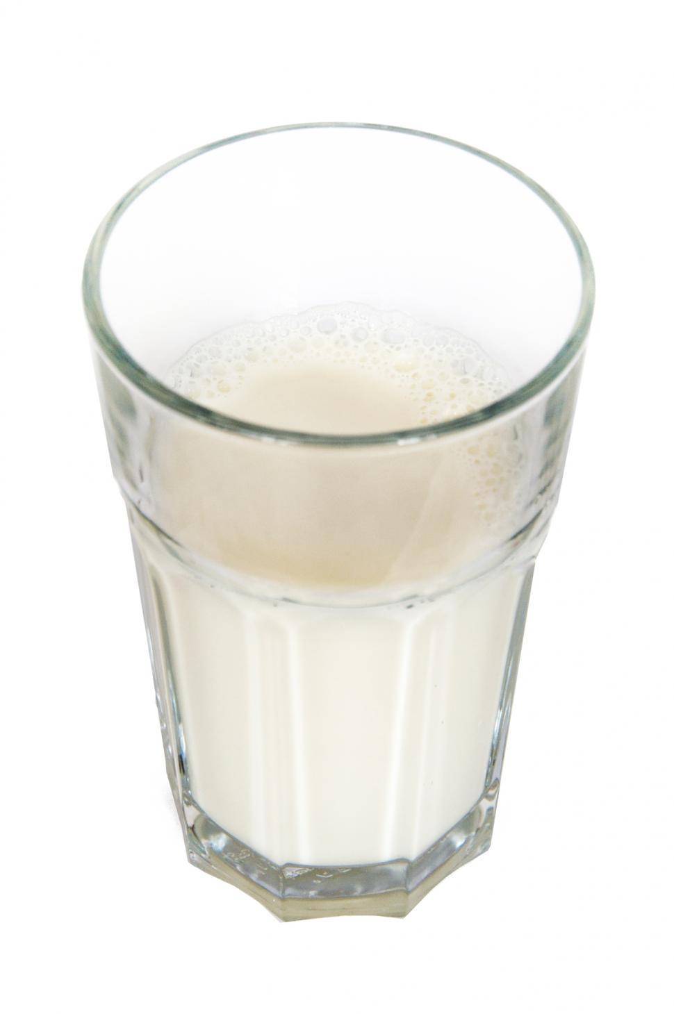 Free Image of Glass of milk 