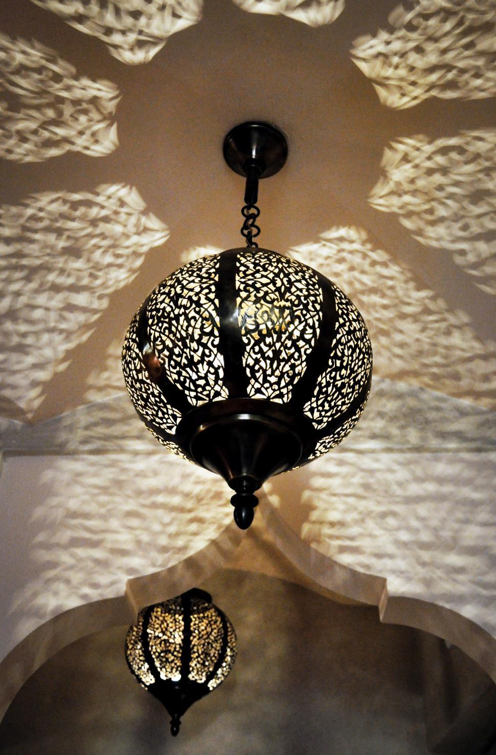 Free Image of Arabic lamps 