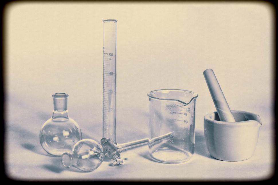 Free Image of Chemistry glassware with textures 