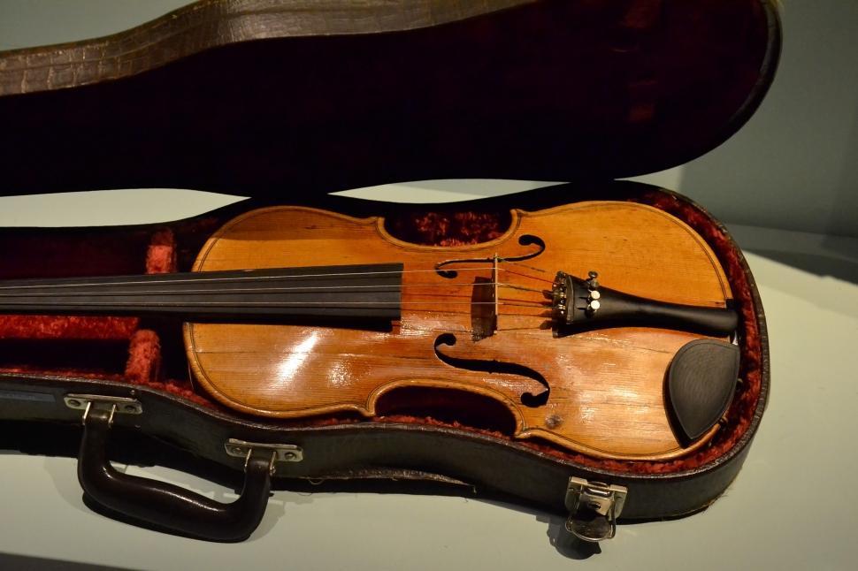 Free Image of Violin 