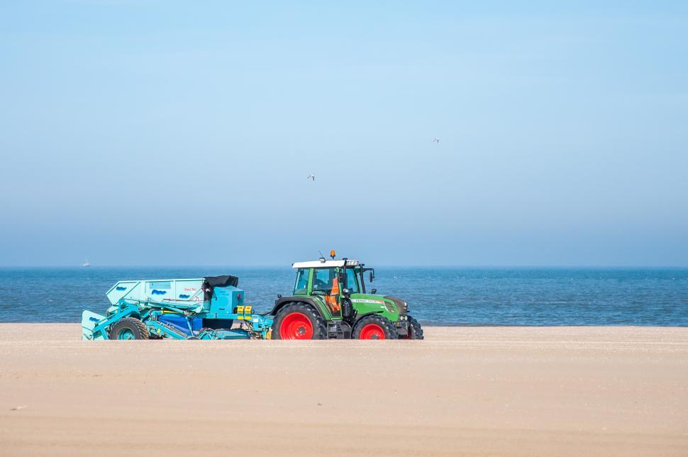 Free Image of tractor work on sea coast 