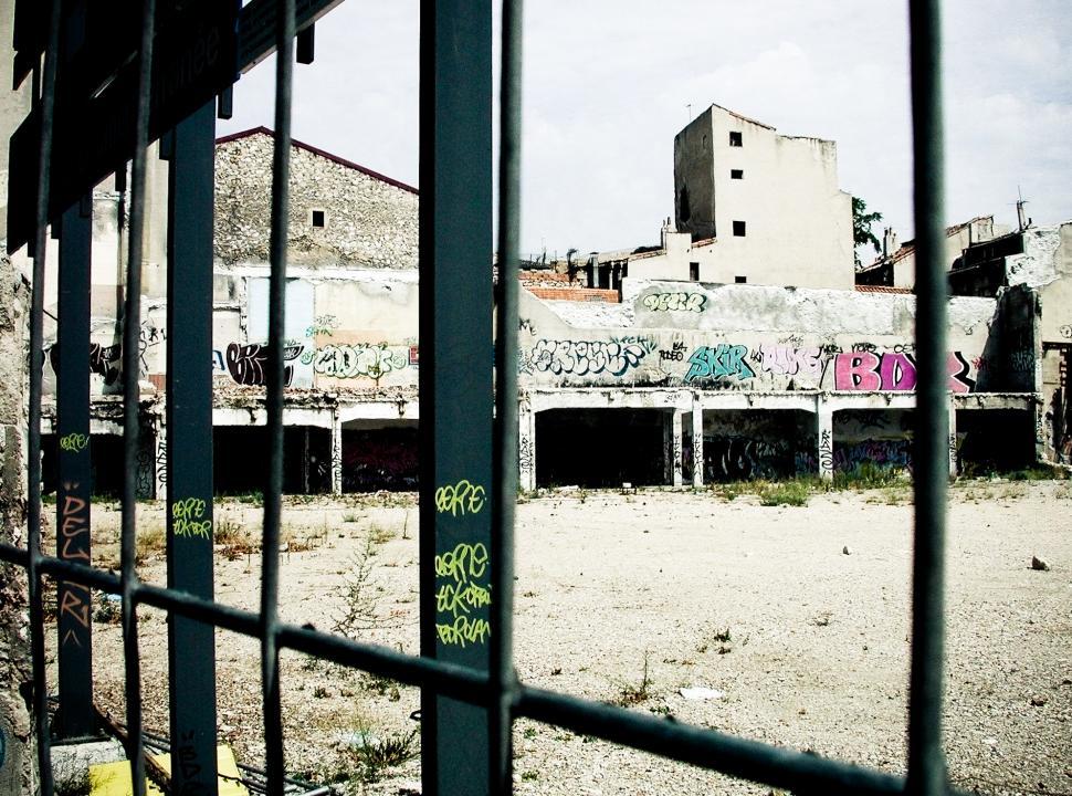 Free Image of Behind bars graffiti 