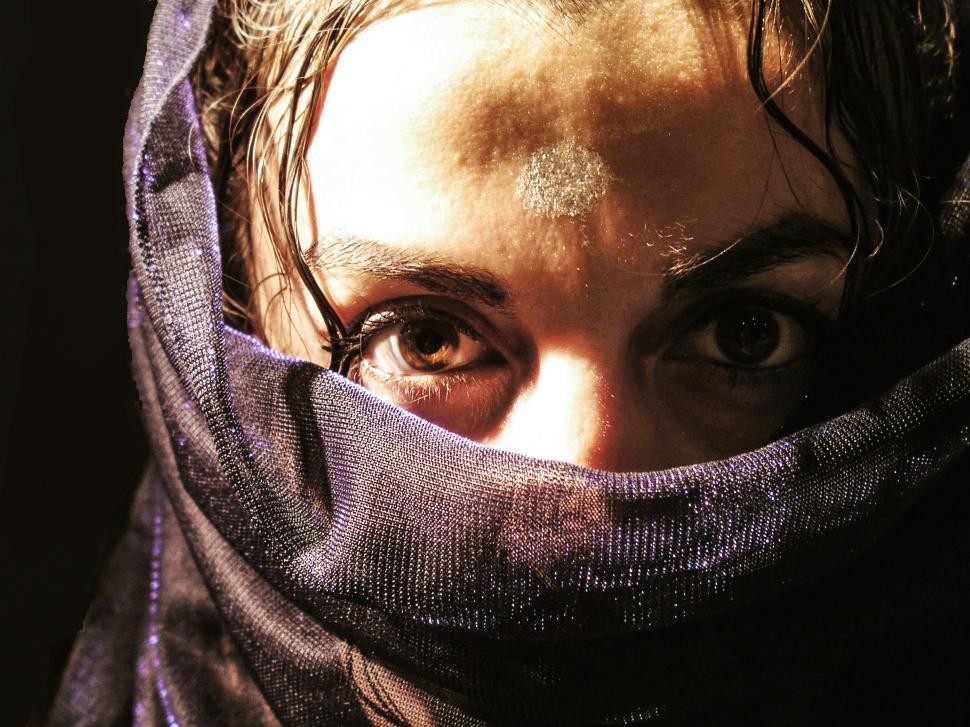 Free Image of Arab woman with veil 