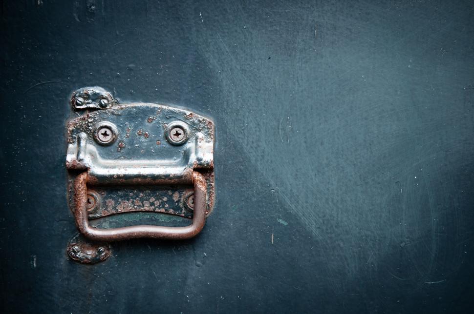 Free Image of old door handle 