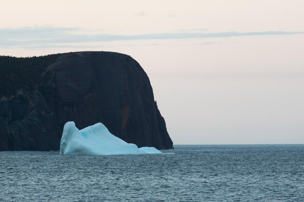 Free Image of Iceberg in late evening 