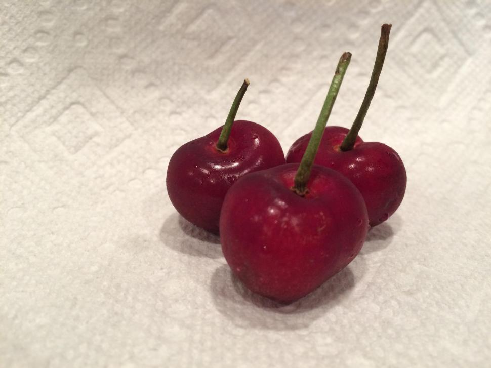 Free Image of Three Cherries 
