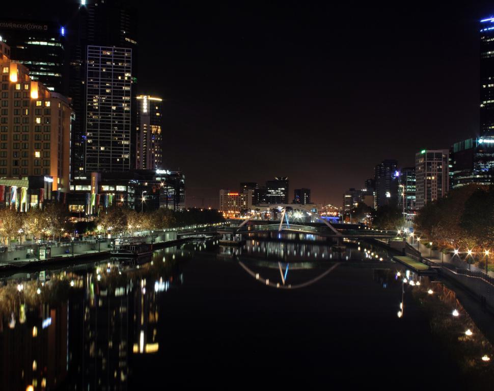 Free Image of City at Night 