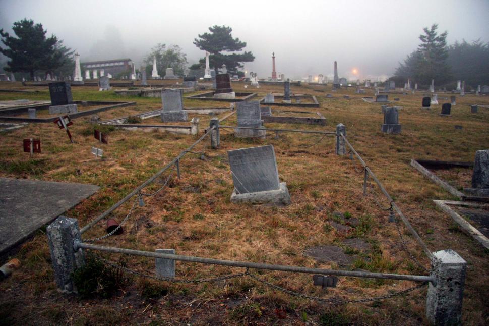 Free Image of Old graves 