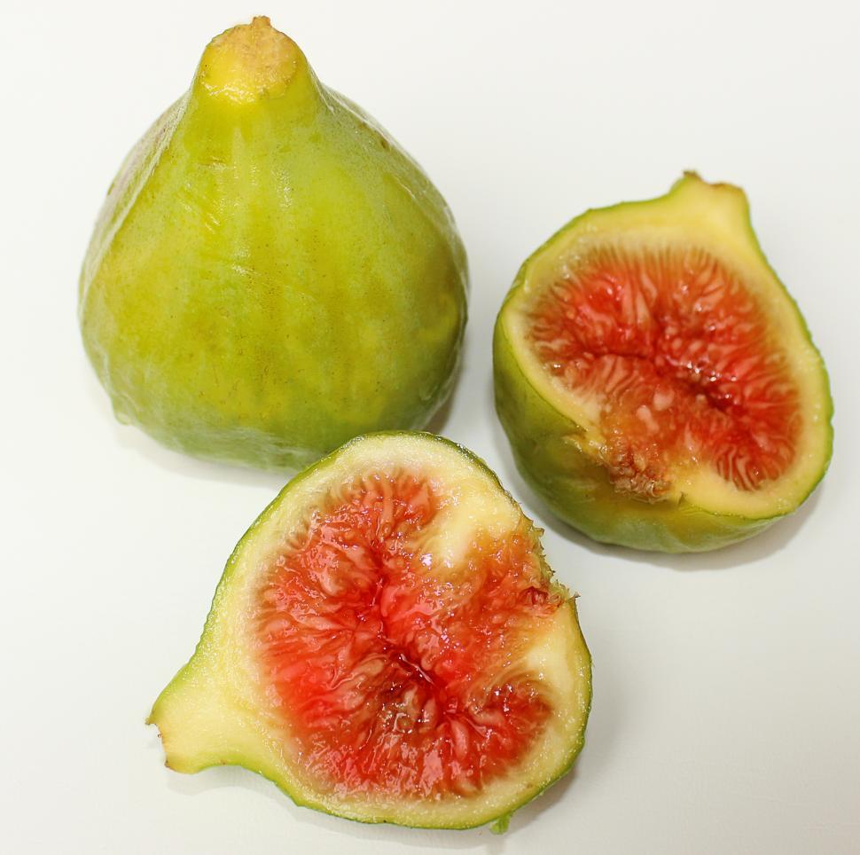 Free Image of Close-up of ripe figs on a white background 