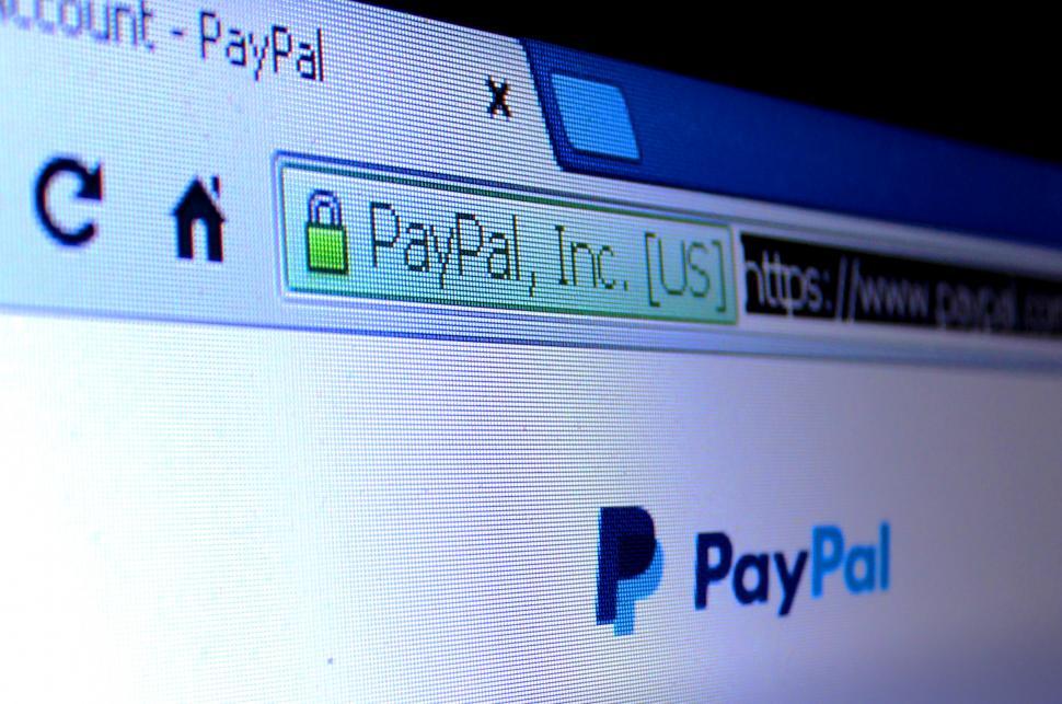Free Image of PayPal homepage on screen - Money Transfer. Editorial use only 