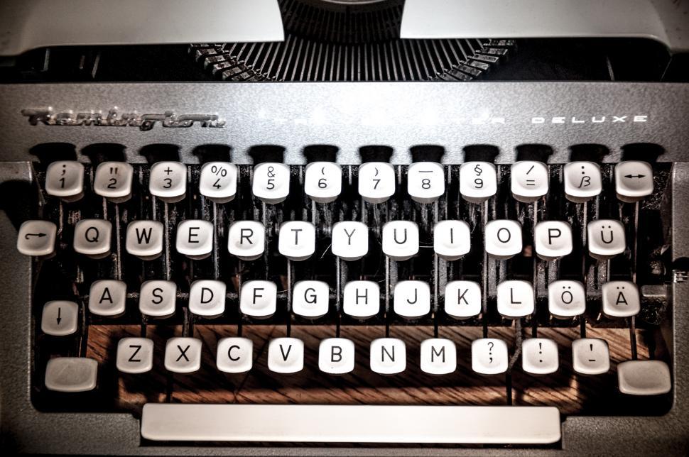 Free Image of Vintage manual typewriter 