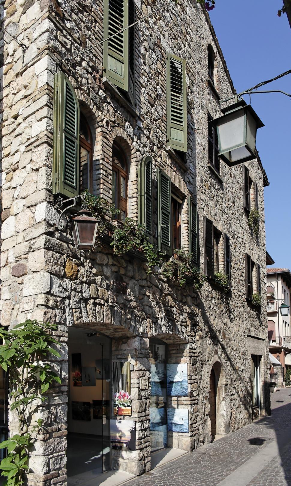 Free Image of Sirmione 