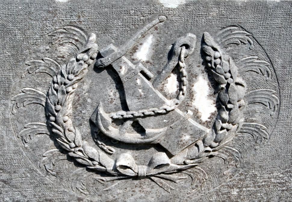 Free Image of Sailors tombstone 