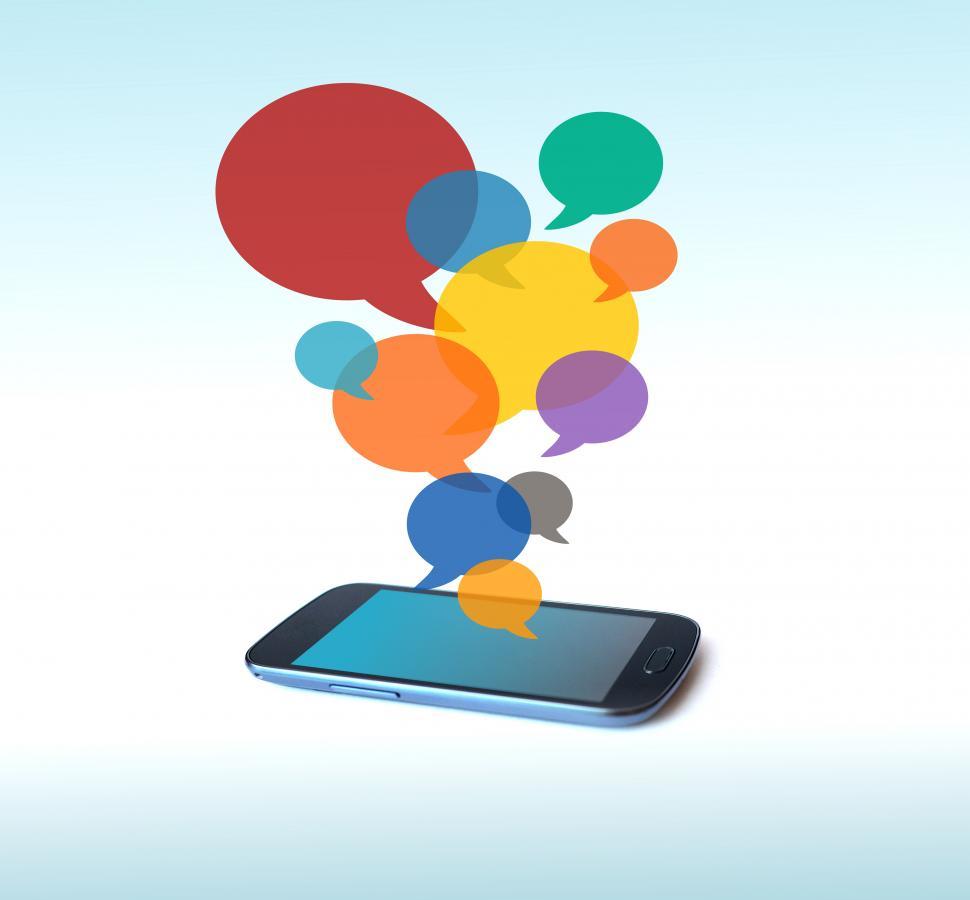 Free Image of Speech bubbles over smartphone 