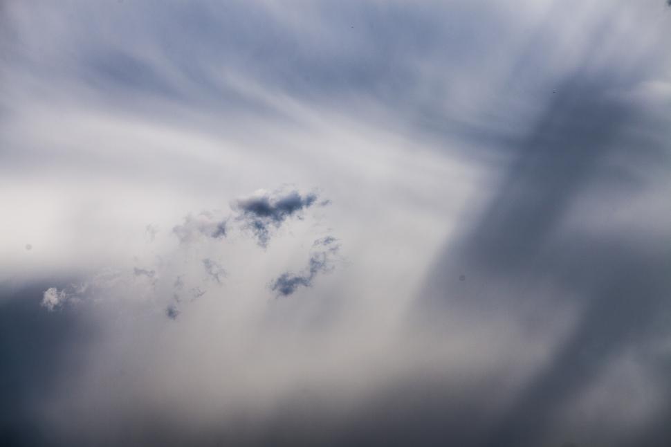 Free Image of  Grey and white clouds 