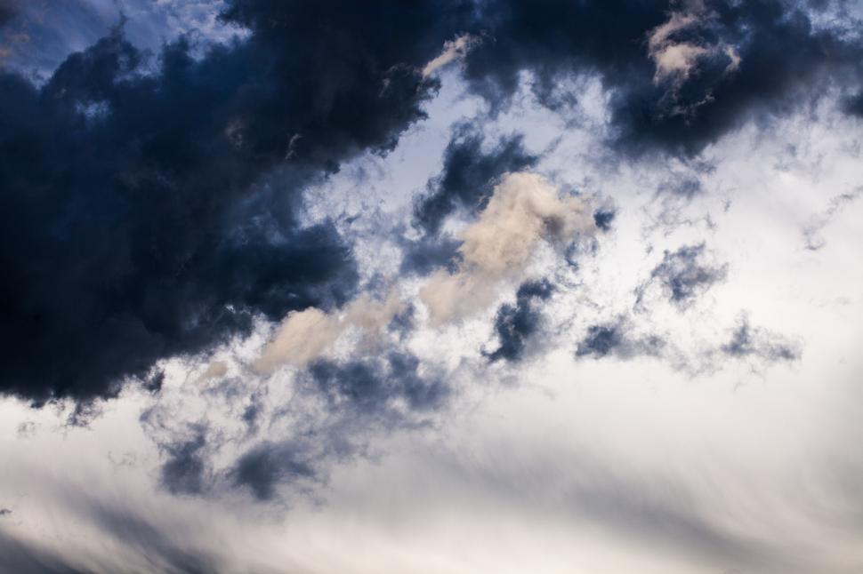 Free Image of  Grey and white clouds  