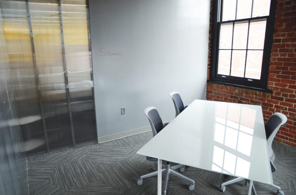 Free Image of Small conference rooms 