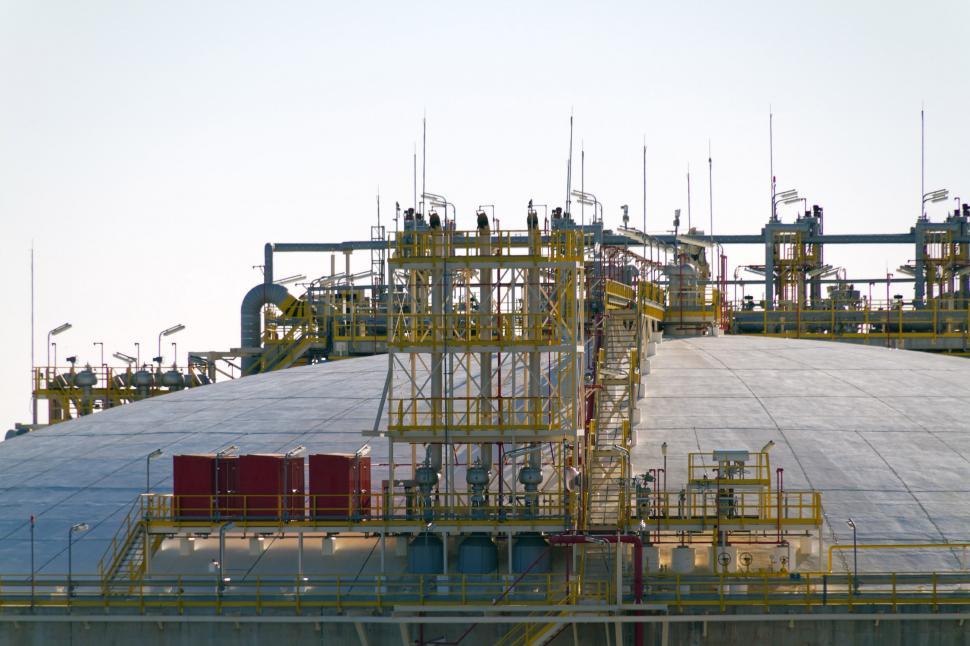 Free Image of Top of an Oil and Gas Storage Tank 