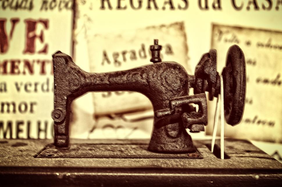 Download Free Stock Photo of Vintage sewing machine 