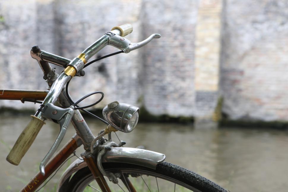 Free Image of Bicycle Parked by Waterfront 