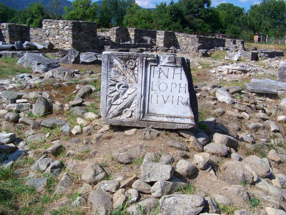 Free Image of Roman ruins in Sarmizegetusa  