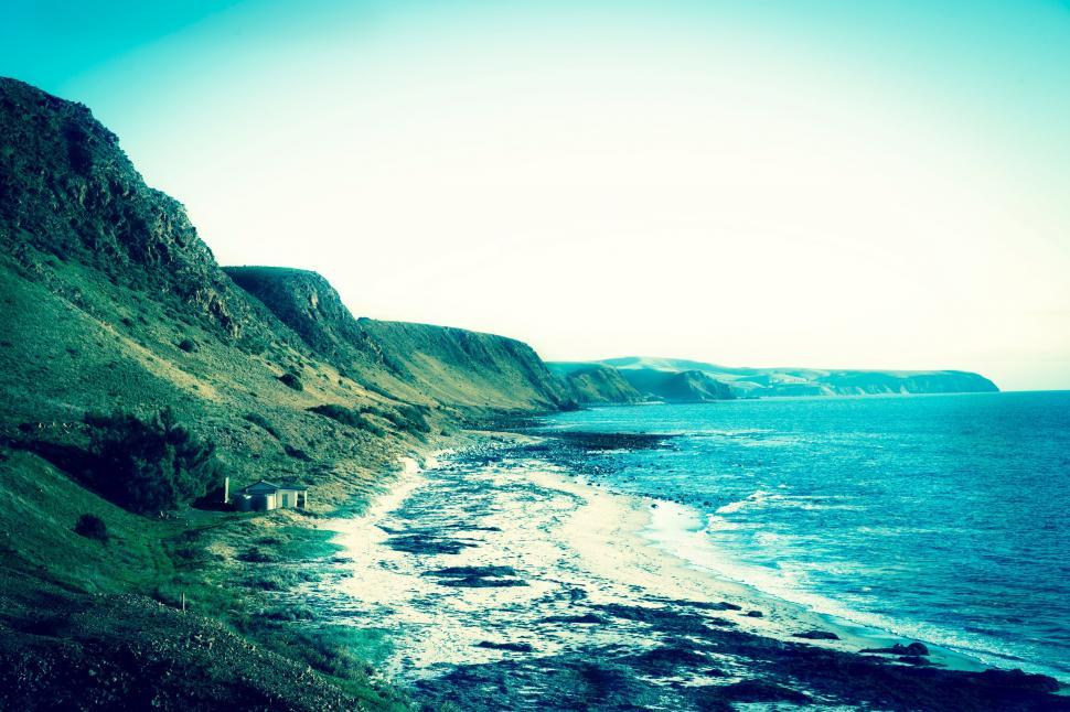 Free Image of Cliffside Ocean View 
