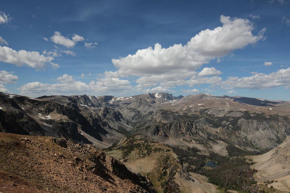 Free Image of Majestic Mountain Range Panorama 