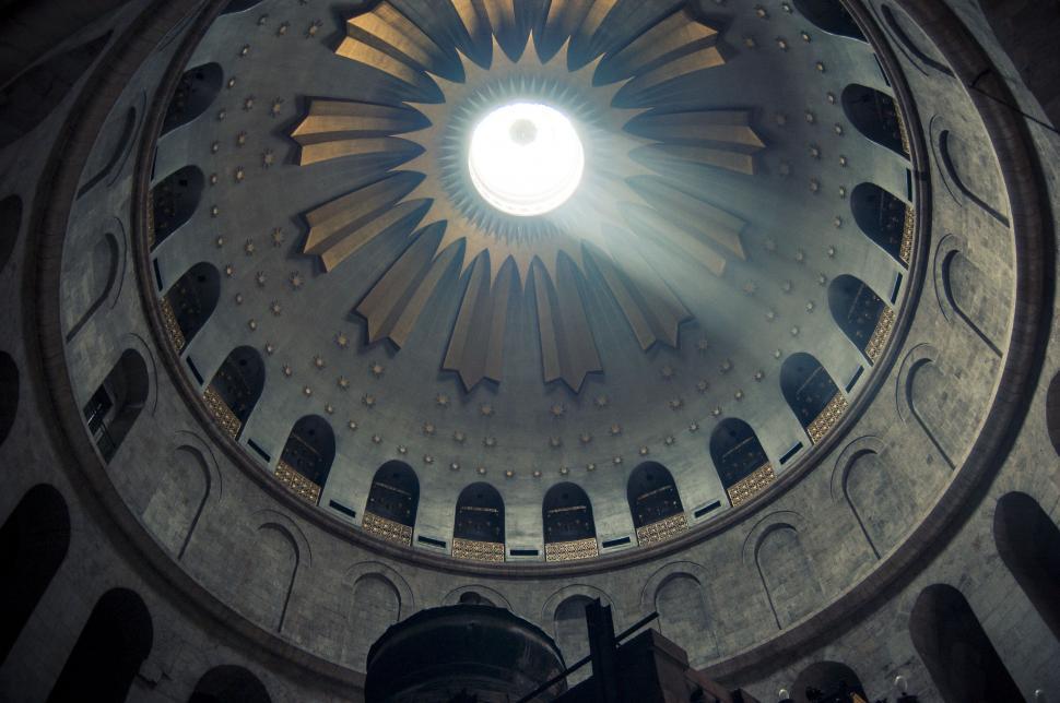 Free Image of Illuminated Dome of Church 