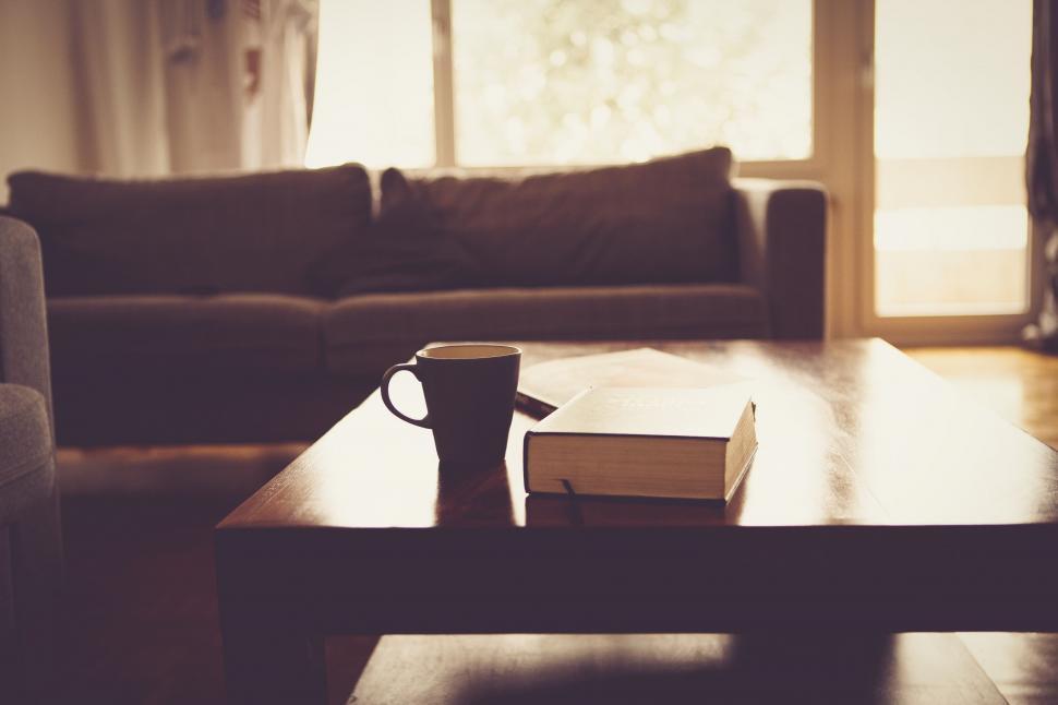 Free Image of Coffee Table With Book and Cup 