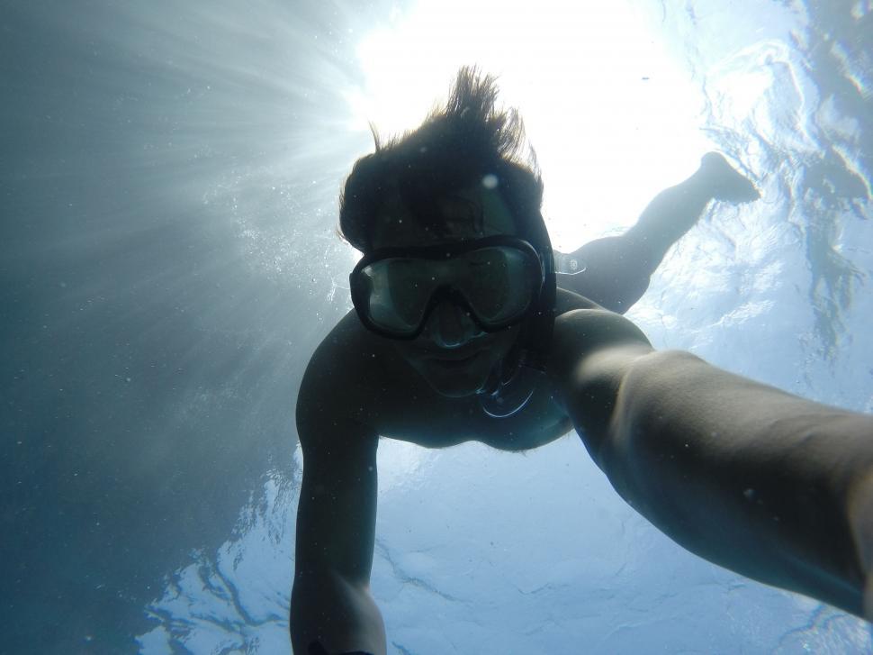 Free Image of swimmer athlete scuba diver contestant diver person aqualung explorer snorkel sea water ocean 