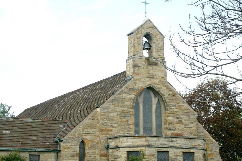 Free Image of Church with steeple 