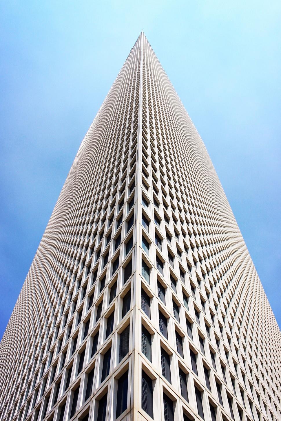 Free Image of Towering Skyscraper Against Sky 
